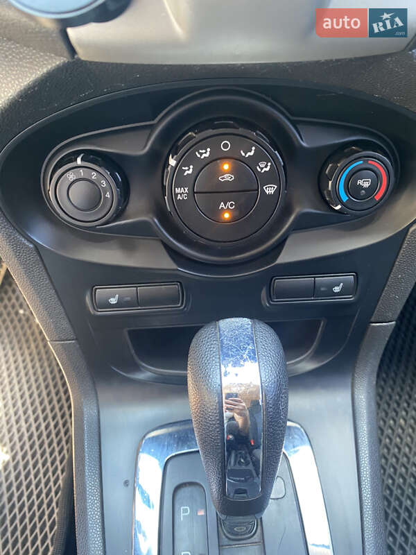 Хэтчбек Ford Fiesta 2011 в Тернополе фото 11 Хэтчбек Ford Fiesta 2011 в Тернополе