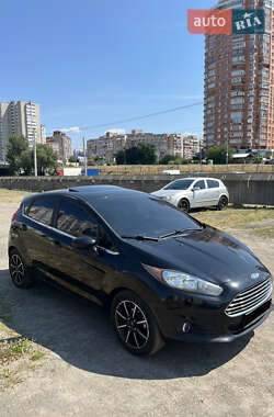 Хэтчбек Ford Fiesta 2017 в Киеве
