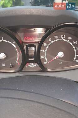 Хэтчбек Ford Fiesta 2010 в 