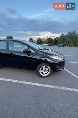 Седан Ford Fiesta 2017 в 