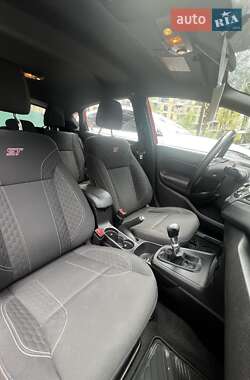 Хэтчбек Ford Fiesta 2016 в 