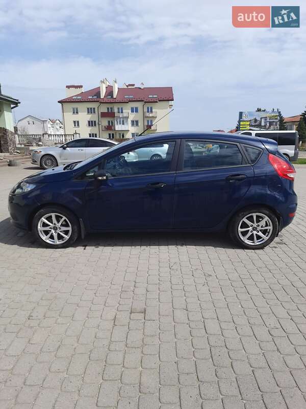 Хэтчбек Ford Fiesta 2012 в Самборе