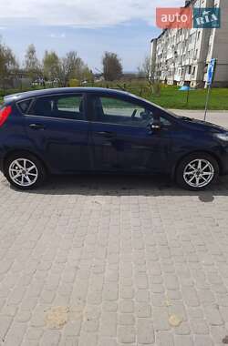 Хэтчбек Ford Fiesta 2012 в 
