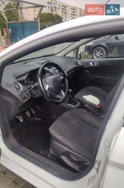 Хэтчбек Ford Fiesta 2013 в 