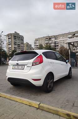 Хэтчбек Ford Fiesta 2013 в 