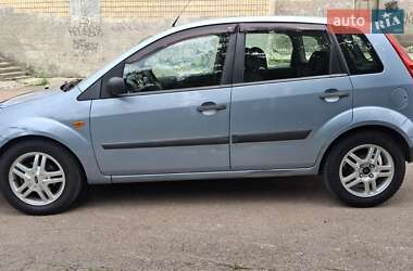 Хетчбек Ford Fiesta 2006 в 