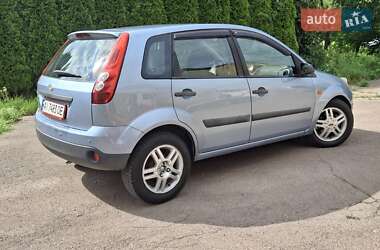 Хетчбек Ford Fiesta 2006 в 