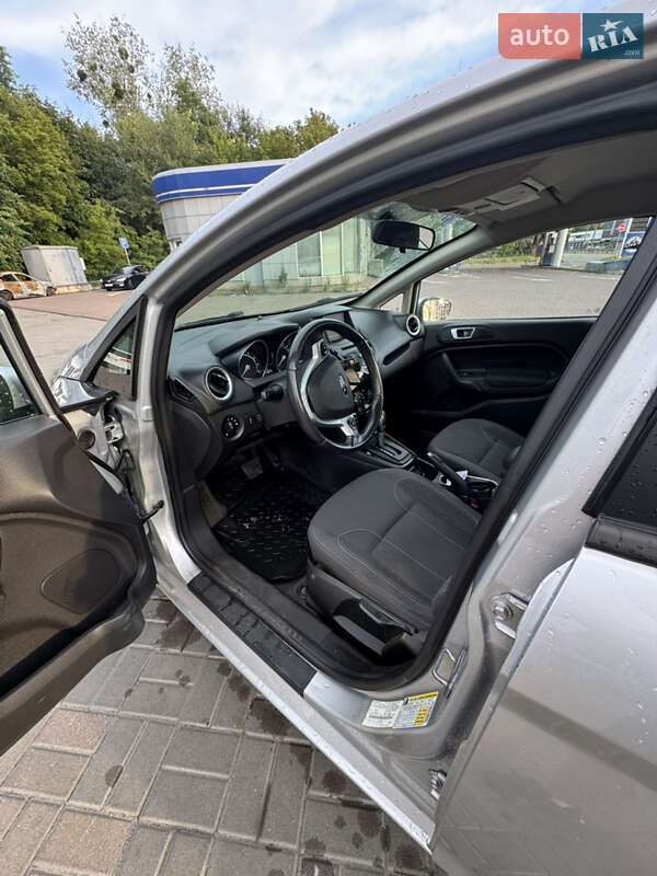Седан Ford Fiesta 2014 в Киеве