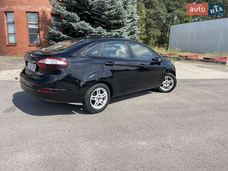 Седан Ford Fiesta 2018 в Каменском