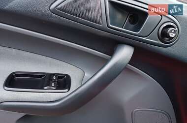 Хэтчбек Ford Fiesta 2010 в 