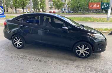 Седан Ford Fiesta 2011 в 