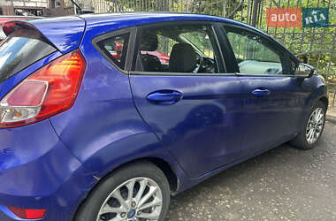 Хэтчбек Ford Fiesta 2013 в 