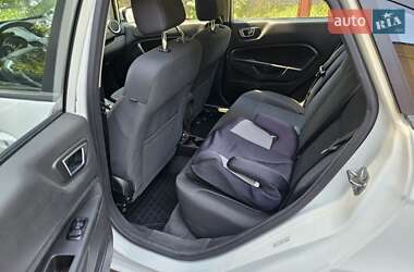 Седан Ford Fiesta 2016 в 