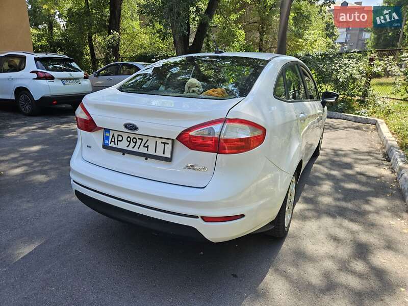 Седан Ford Fiesta 2016 в Запорожье