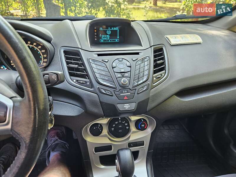 Седан Ford Fiesta 2016 в Запорожье