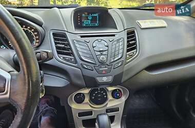 Седан Ford Fiesta 2016 в 