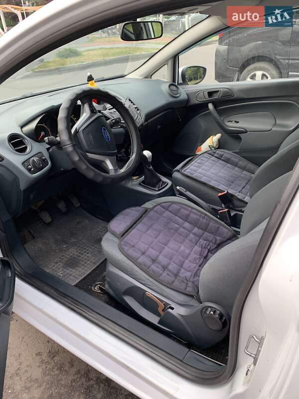 Хэтчбек Ford Fiesta 2009 в Виннице