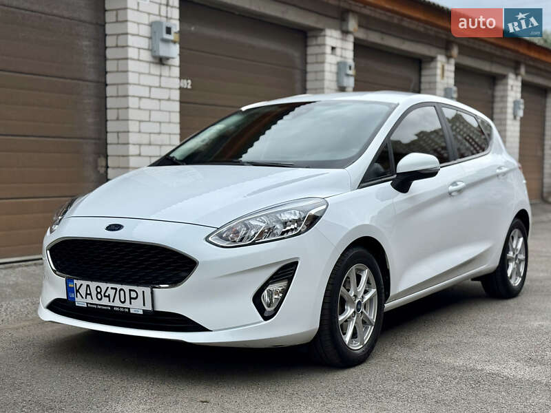 Хэтчбек Ford Fiesta 2019 в 