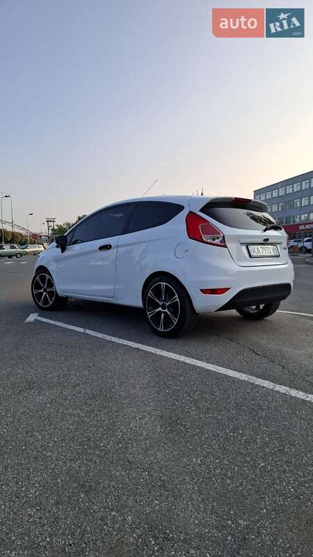 Хетчбек Ford Fiesta 2013 в Білогородці