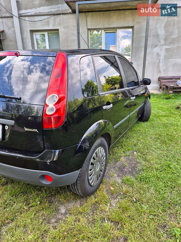 Хетчбек Ford Fiesta 2007 в Любомлі
