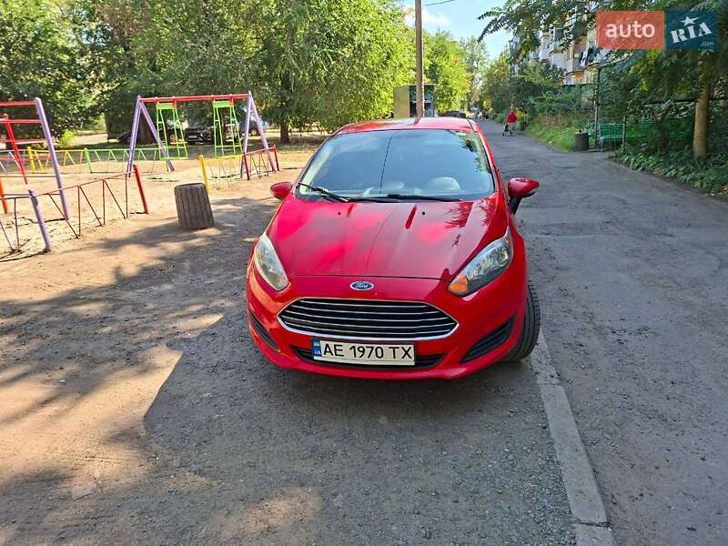 Хэтчбек Ford Fiesta 2013 в Кривом Роге