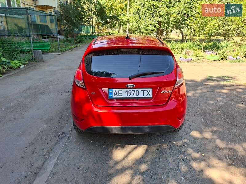 Хэтчбек Ford Fiesta 2013 в Кривом Роге