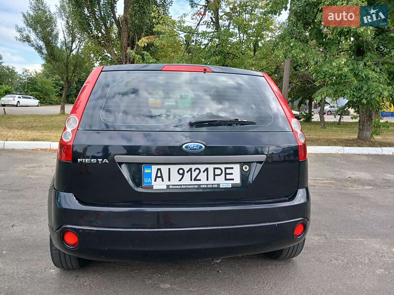 Хэтчбек Ford Fiesta 2006 в Киеве