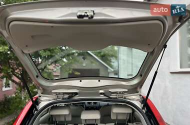 Хэтчбек Ford Fiesta 2002 в 
