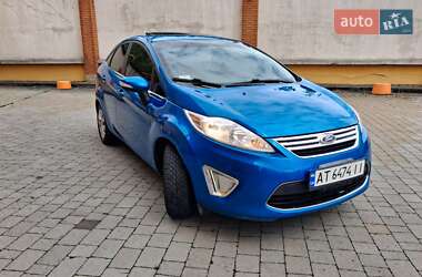 Седан Ford Fiesta 2011 в 