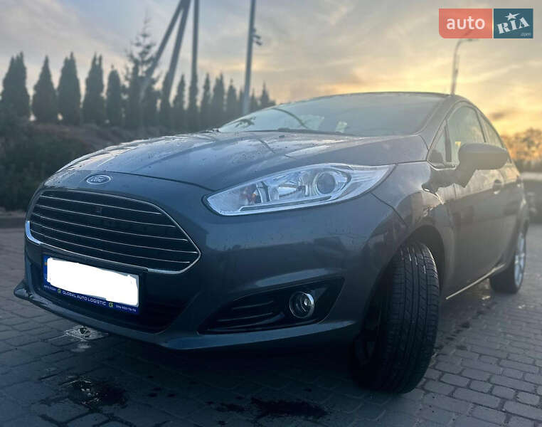 Хэтчбек Ford Fiesta 2019 в 