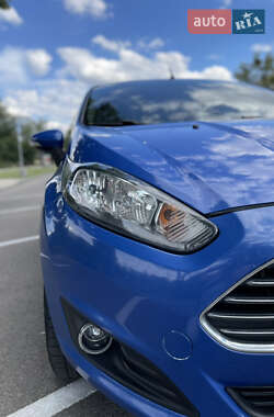 Хэтчбек Ford Fiesta 2013 в 