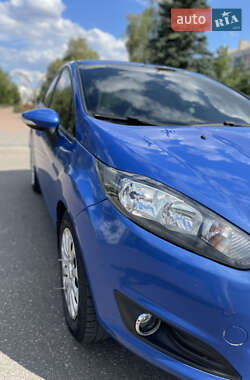 Хэтчбек Ford Fiesta 2013 в 