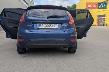 Хетчбек Ford Fiesta 2010 в 