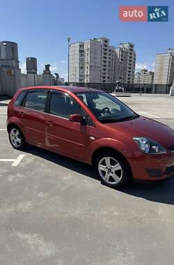 Хэтчбек Ford Fiesta 2007 в 