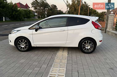 Хэтчбек Ford Fiesta 2009 в 