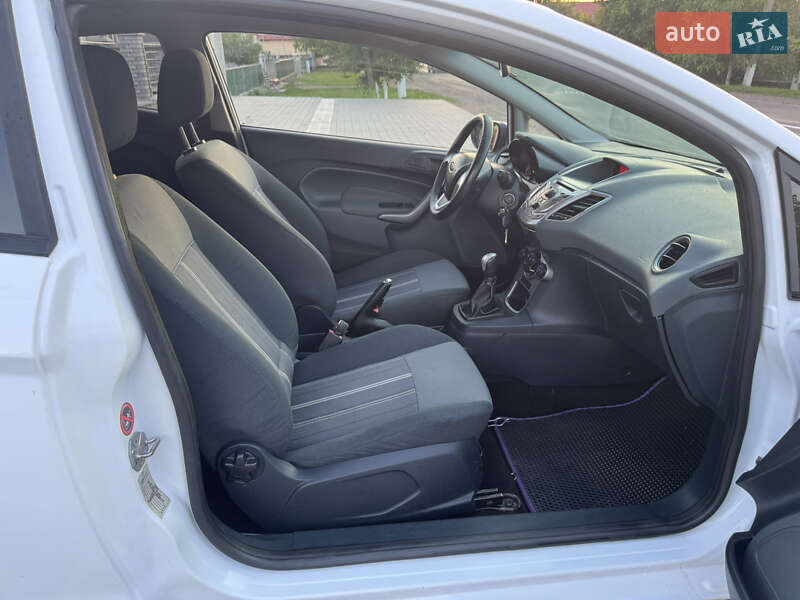 Хэтчбек Ford Fiesta 2009 в Новоселице фото 18 Хэтчбек Ford Fiesta 2009 в Новоселице