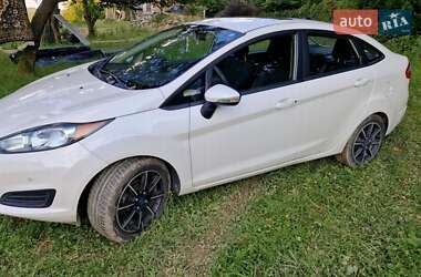 Седан Ford Fiesta 2016 в Коломиї