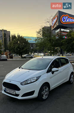 Хэтчбек Ford Fiesta 2016 в Одессе