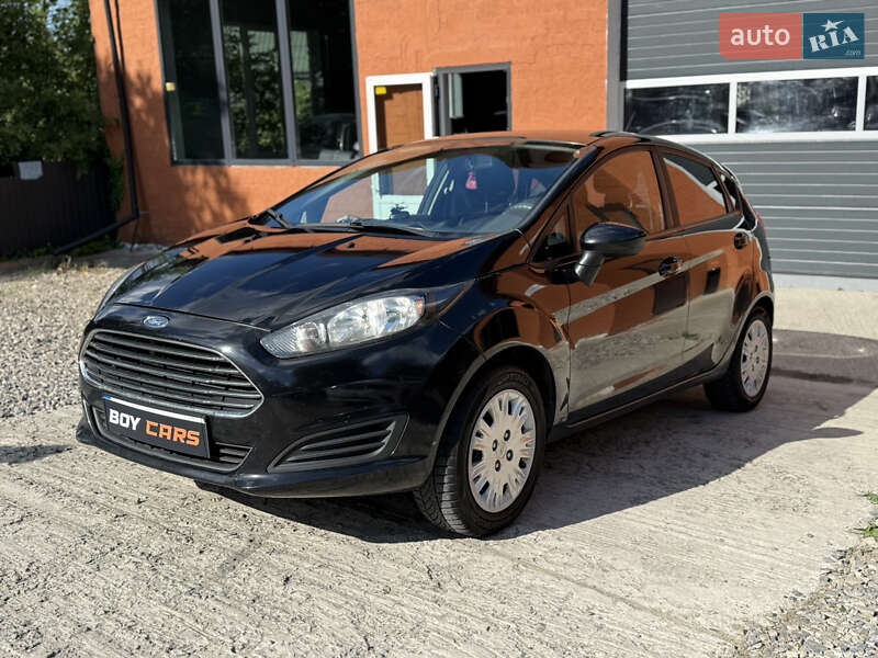 Хэтчбек Ford Fiesta 2016 в Ивано-Франковске
