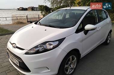 Хэтчбек Ford Fiesta 2011 в 