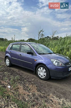 Хэтчбек Ford Fiesta 2007 в 