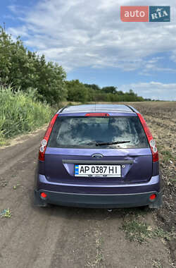 Хэтчбек Ford Fiesta 2007 в 