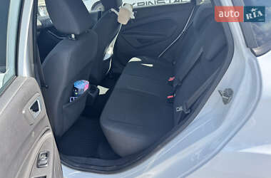 Хэтчбек Ford Fiesta 2013 в 