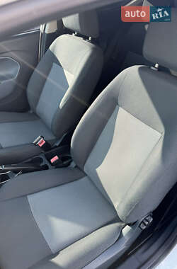 Хэтчбек Ford Fiesta 2010 в 