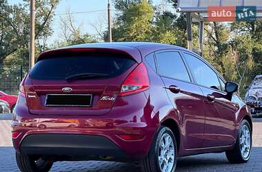 Хэтчбек Ford Fiesta 2010 в 