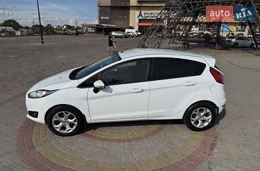 Хэтчбек Ford Fiesta 2013 в 