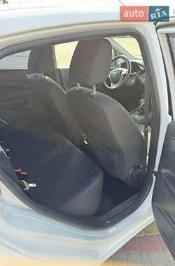 Хэтчбек Ford Fiesta 2013 в 