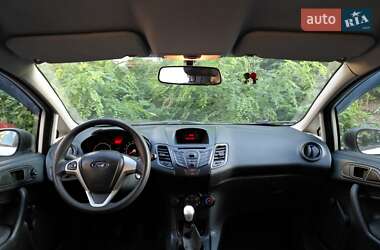 Хэтчбек Ford Fiesta 2011 в 