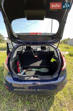 Хэтчбек Ford Fiesta 2014 в 