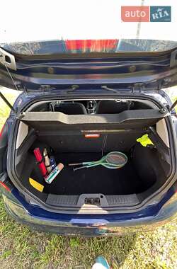 Хэтчбек Ford Fiesta 2014 в 